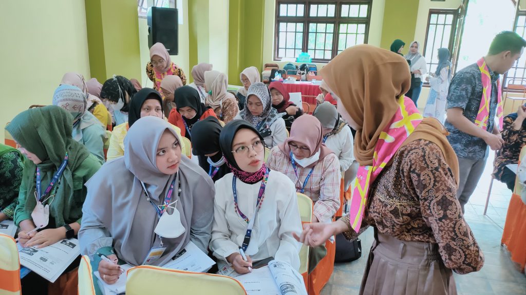 Bootcamp Trengalek 2021: UMKM Trenggalek Meroket Bersama Femalepreneur.ID lewat Strategi Bisnis, Branding dan Pemasaran Digital